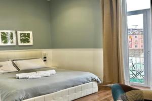 Naiadi Rooms, Syracuse