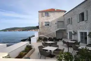 Marshal Hotel Heritage, Vis