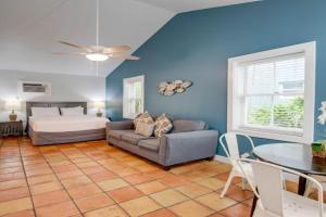 Heron Suite - Southernmost Sanctuary Guest house, Key West