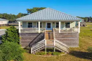 Peaceful Setting with Coastal Views Haven Guest house, Gulfport