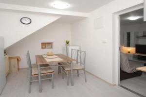 Victoria Apartments, Kastel Stari
