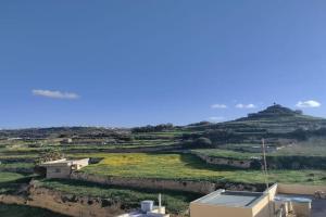 Marsalforn Magic Apartment with views 2 minutes from sea, Marsalforn