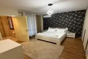 Botanic Luxury Apartment, Tirana