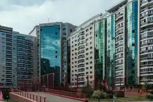 2-h komnatnaya v ZhK Aray s dvumya garderobnymi Apartments, Almaty