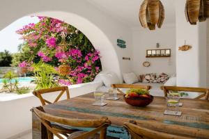 Albion, Cosy Two Storey Apartment, Naxos, Stelida