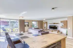 Seemöwe - Moderne Ferienwohnung mit Balkon Apartments, Waren