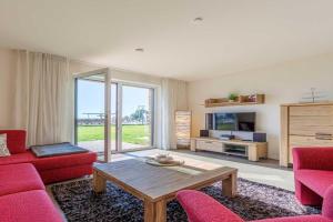 Libelle - Apartment in der Hafenresidenz mit Kamin & Hafenblick, Waren