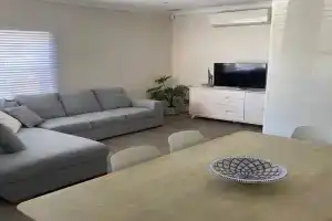 Cottesloe Beach Family Accommodation Guest house, Perth