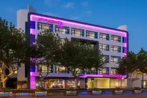 Moxy City Centre Hotel, Suzhou