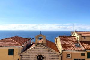 Elegant historic apartment with stunning sea view, Imperia