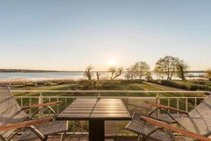 Seeadler - Gemütliches Apartment mit Balkon & Panoramablick auf die Müritz, Waren