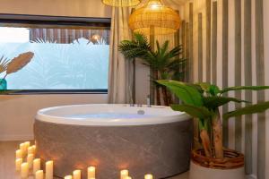 Suite romantique Bali, Sauna , Spa Apartments, Strasbourg