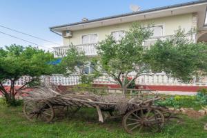 Apartments with parking space - 23606, Vir