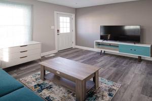 Adorable Stylish 1bed 1 bath Apartments, Evansville
