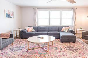 Glamorous Renovated Modern Home Apartments, Evansville