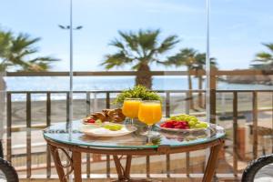 WintowinRentals Spectacular Sea Views on the Beachfront Apartments, Rincon de la Victoria