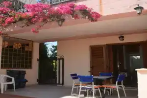 FPO-FIO06PT delizioso bilocale 4 pax con veranda Apartments, Ottiolu