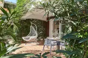 Cozy Apartment with Garden, Orahovac