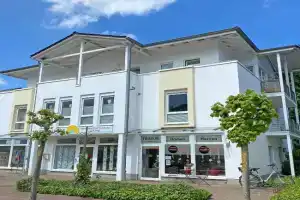 Villa Salus Whg 4 mit 2 Bädern & Balkon, Ostseebad Sellin