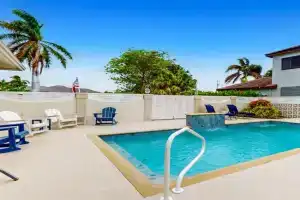 Lamplighter Cove Guest house, Marco