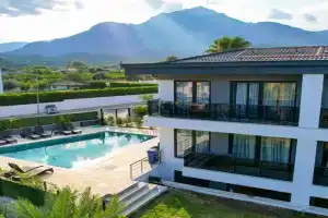 Erisch Apart, Tekirova