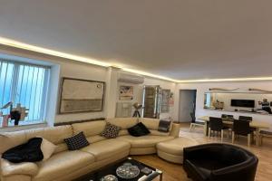 Central Gzira The Apartment of an Artist, St Julians