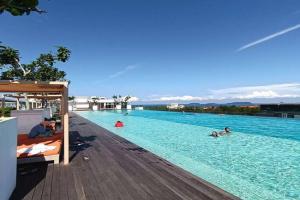 Sutera Avenue City Center 7 pax Apartments, Kota Kinabalu