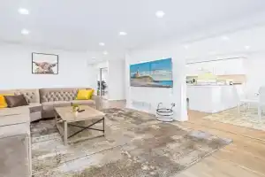 Stylish and Cozy 4 bedroom House, Barrie