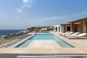 Horizon Majesty Villas, Tourlos