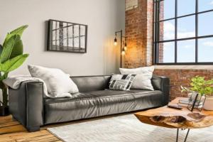 The Urban Loft - Stylish Industrial Living Apartments, Peoria