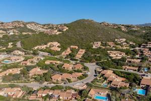 ISA-Residence with swimming-pool in, apartments 6 beds with private outdoor area, Costa Paradiso