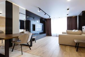 Nyvky Like Home - Fayna Taun iz sezonnim baseynom - Kv 175 nizkiy poverh Apart-hotel, Kiev