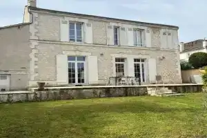 Maison 6 personnes Guest house, Angouleme