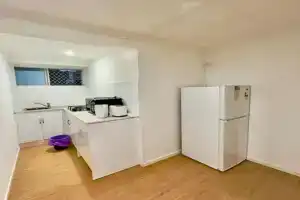 Prime 1BR Near Transport and Retail Apartments, Brisbane