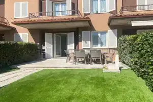 Sirmione - Independent House with Garden, Sirmione