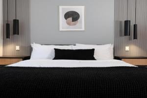 #8 - Refined Studio - Self Check in - Plateau - St-Denis - AC - TV, Laval