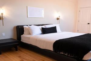 #9 - Classic Studio - Self Check in - Plateau - St-Denis - AC - TV, Laval