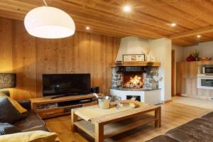 Stylish 3-Bed Apartment with Jacuzzi Central Mor, Morzine