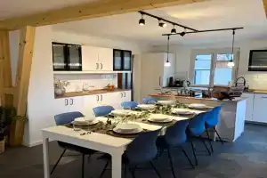 Modernes mit Kochinsel, Garten, 2 Parkplätze inkl, 4-8 Pers Guest house, Sindelfingen