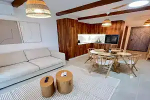 Studio 162, Varna