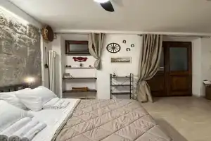 San Peter Door Apartments, Viterbo