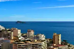 Ático Cala de Benidorm Vista al mar Piscina y Parking Apartments, Cala de Finestrat