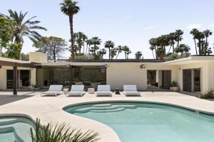 Hugh Kaptur Hideaway Villa, Palm Desert