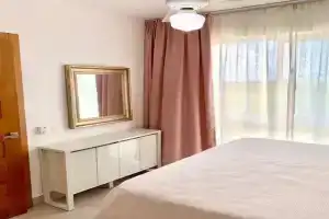 Gorgeous 2 bedroom apartment in Vibe Residence, La Laguna