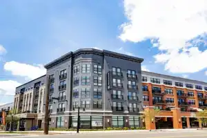 Cozy 6BR 6BA combined Apartments Near Downtown, Cincinnati