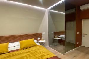Queen Room in pieno centro- Confort,Relax e Privacy, Modena