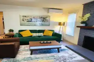 LAX House Near SoFi Stadium, Intuit Dome, YouTube Theater, The Kia Forum, Beaches, Inglewood