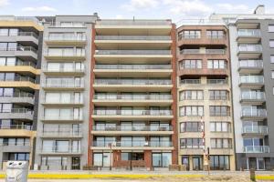 Apartment in with Sea Views, Blankenberge