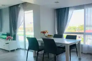 Oasis at The BluX, Bangsaen beach Apartments, Bang Saen