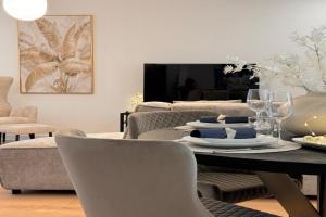 100qm City Wohnung für 6 mit Privatparkplatz Apartments, Dortmund
